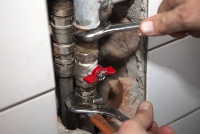 sustituir la fontanería del hogar