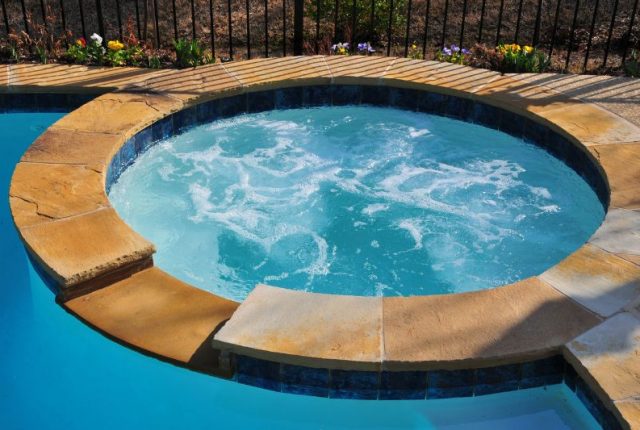 Fugas de agua en piscinas y jacuzzis